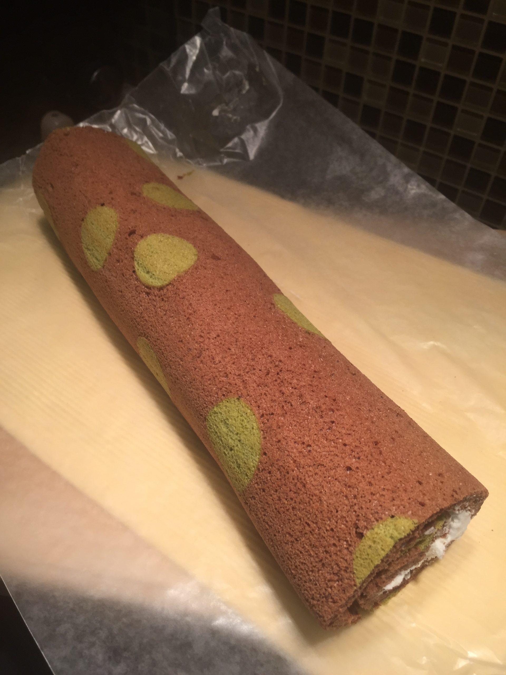 圆点瑞士卷